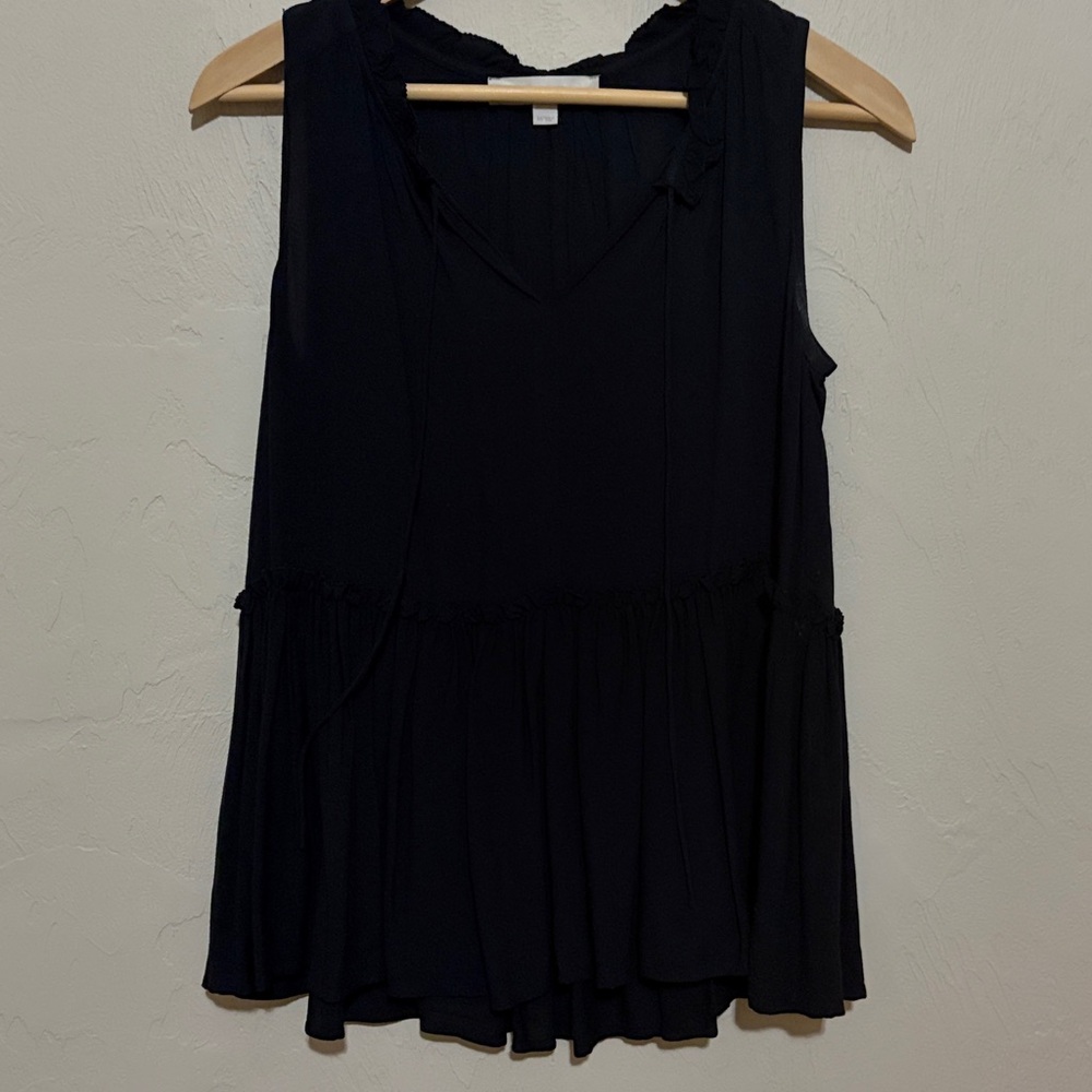 LOFT Sleeveless BabyDoll Pleated Blouse. Excellent Condition!